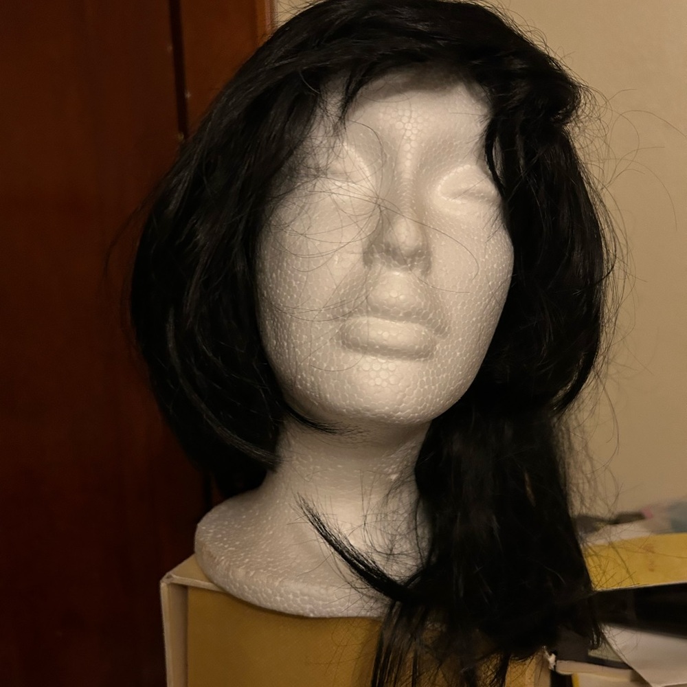 Black wig